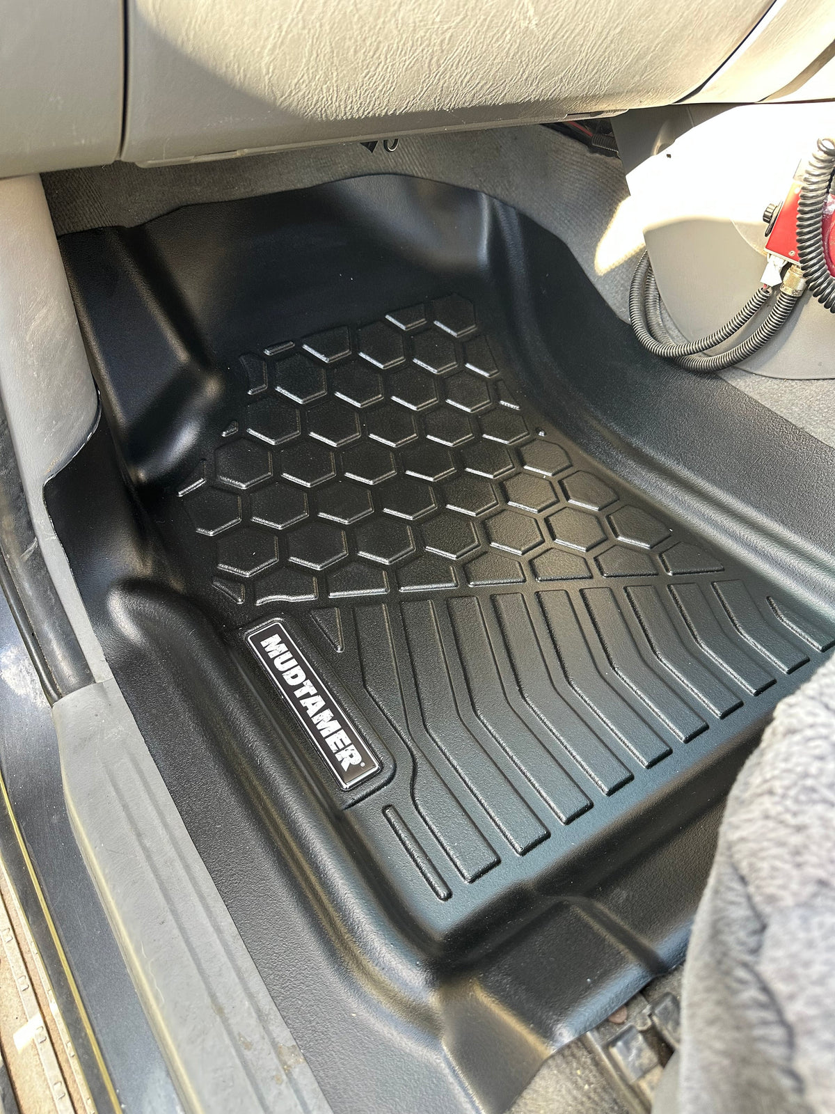 Mudtamer Floor Mats Front Set For Toyota N70 Hilux 2005-2011 Hook Clips