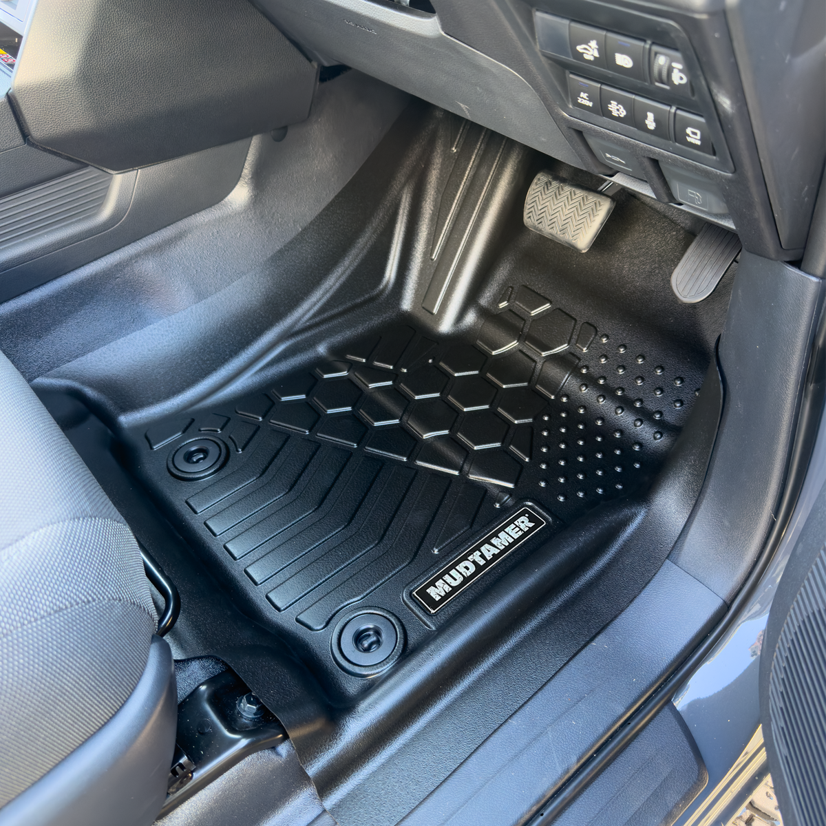 Mudtamer Floor Mats Full Set Front & Rear For Toyota N90 Hilux 2026-2026 Automatic 48V Hybrid